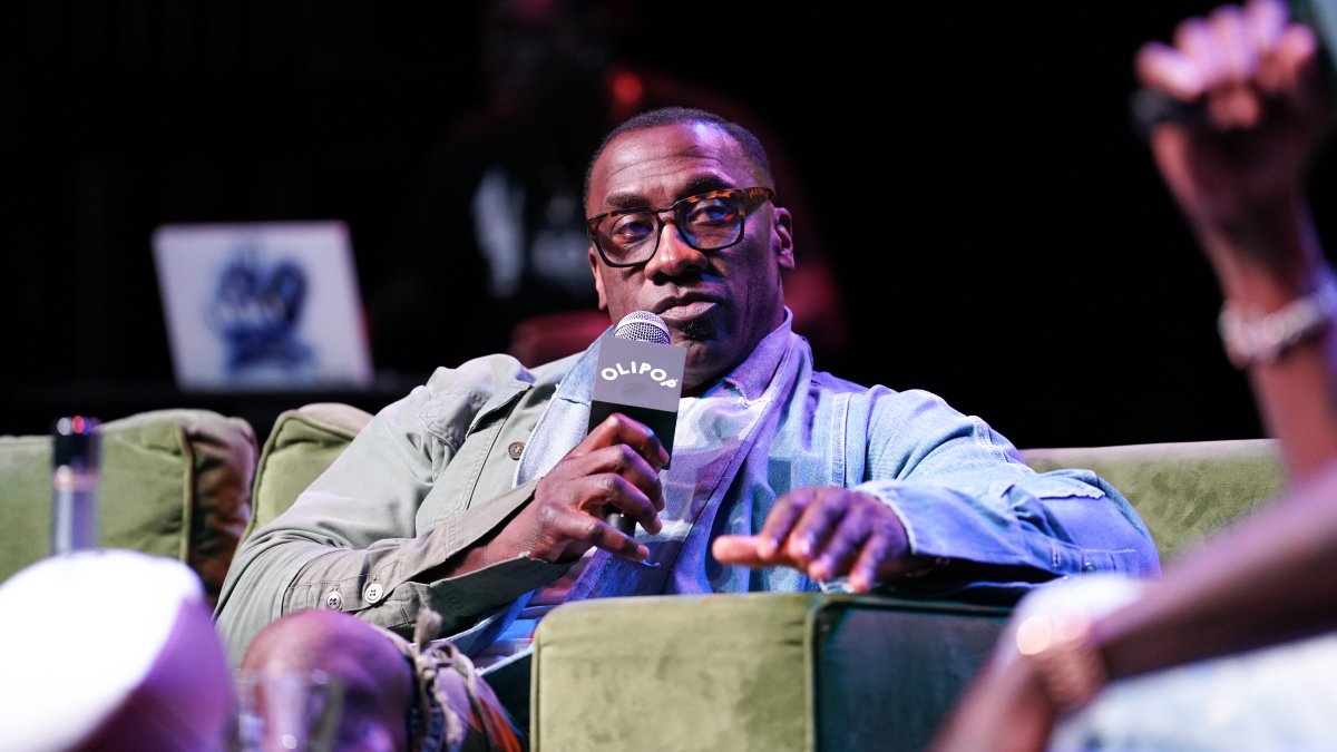 Shannon Sharpe apologizes after he mistakenly broadcasts audio of sex act on Instagram Live Shannon Sharpe apologizes after he mistakenly broadcasts audio of sex act on Instagram Live