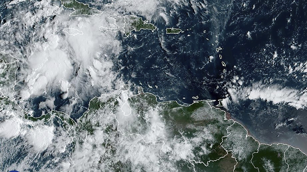 Tropical Storm Helene expected to a hurricane and move toward US