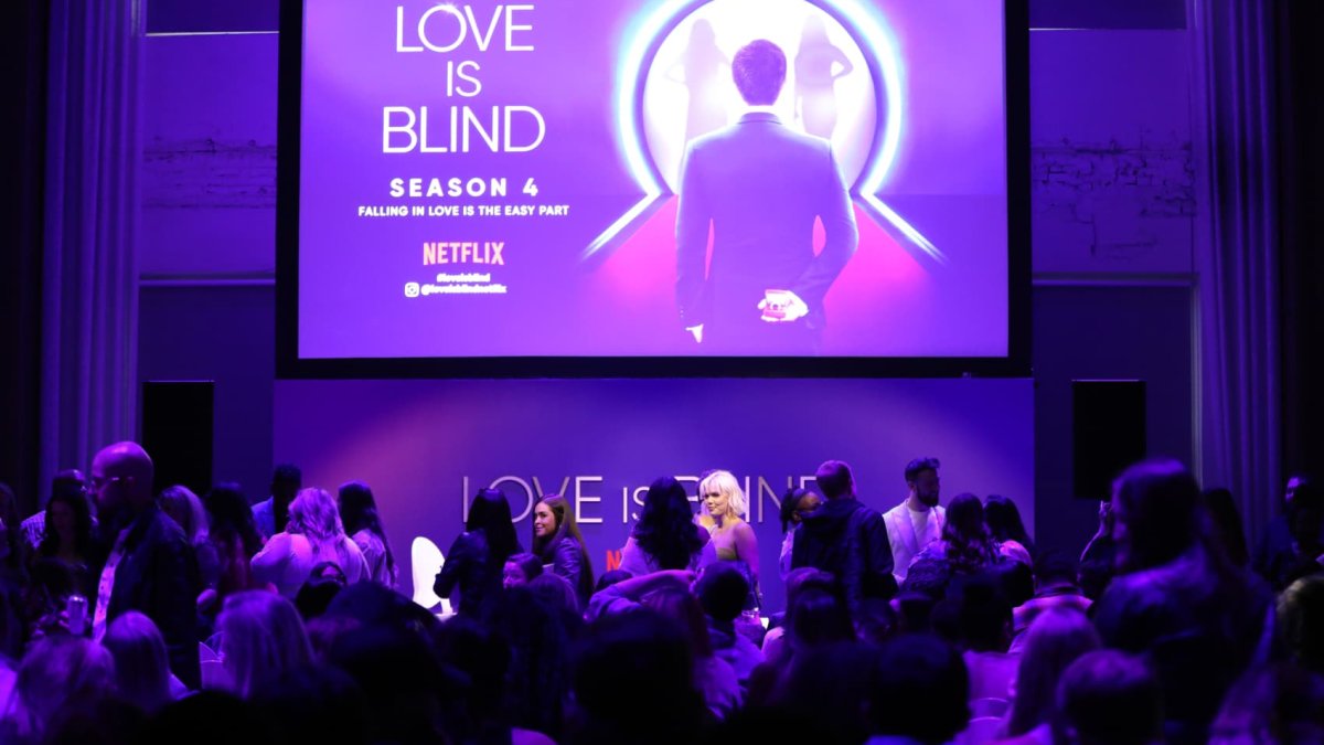 ‘Love is Blind' contestant draws criticism for bringing up his wealth on first dates—how to actually bring up money when dating