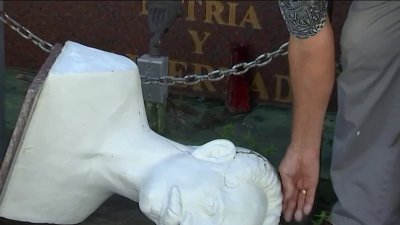 José Martí statue vandalized in Miami