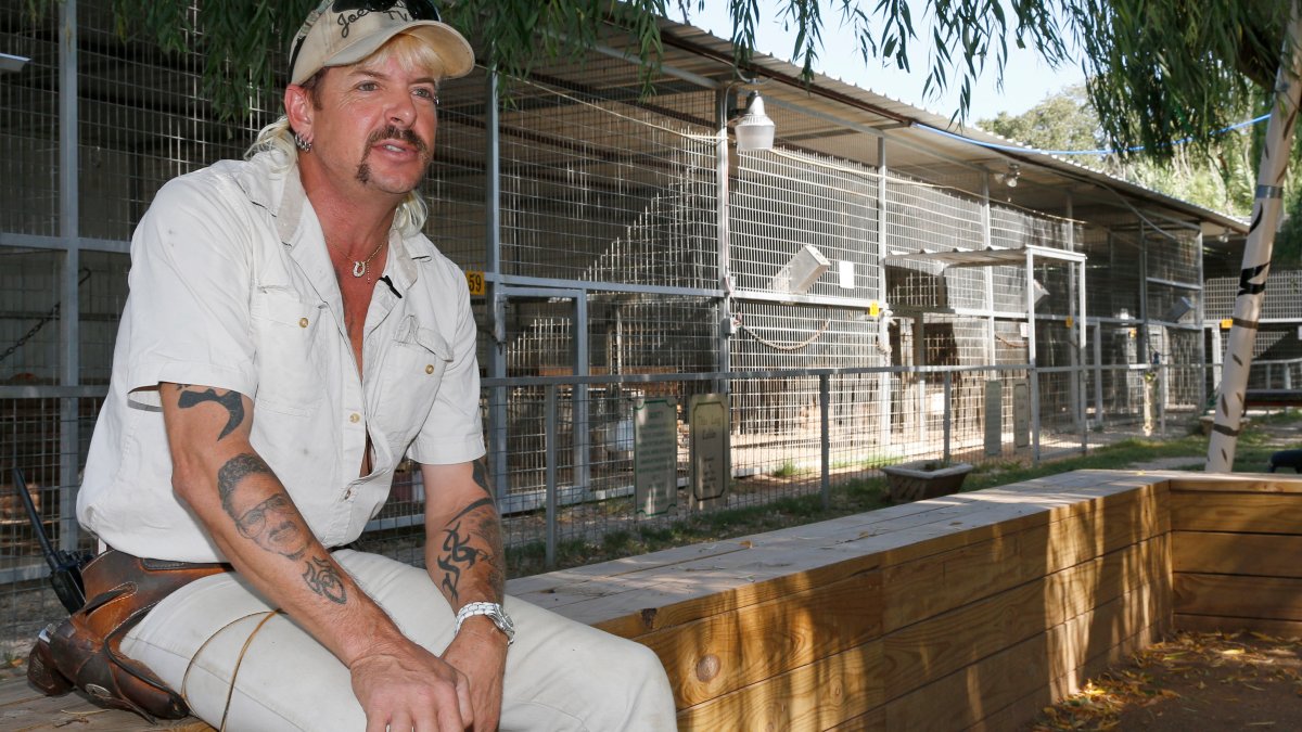 Joe Exotic announces engagement to fellow prison inmate