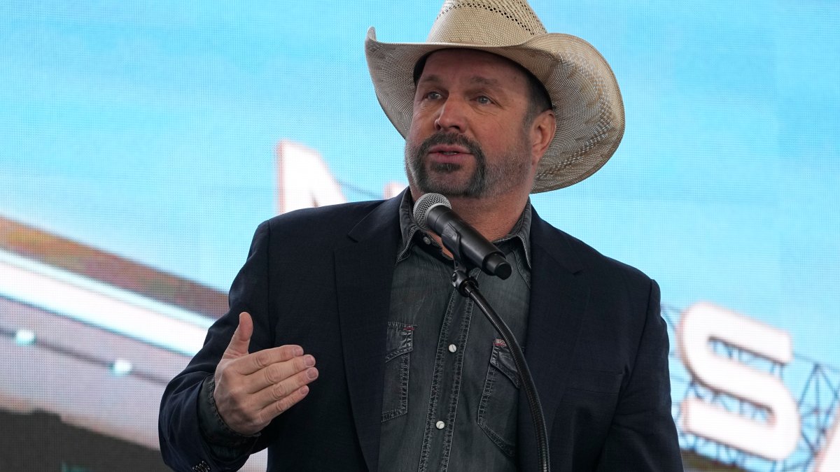Garth Brooks Accused Of Rape In Lawsuit Nbc 6 South Florida Garth Brooks Accused Of Rape In Lawsuit Nbc 6 South Florida