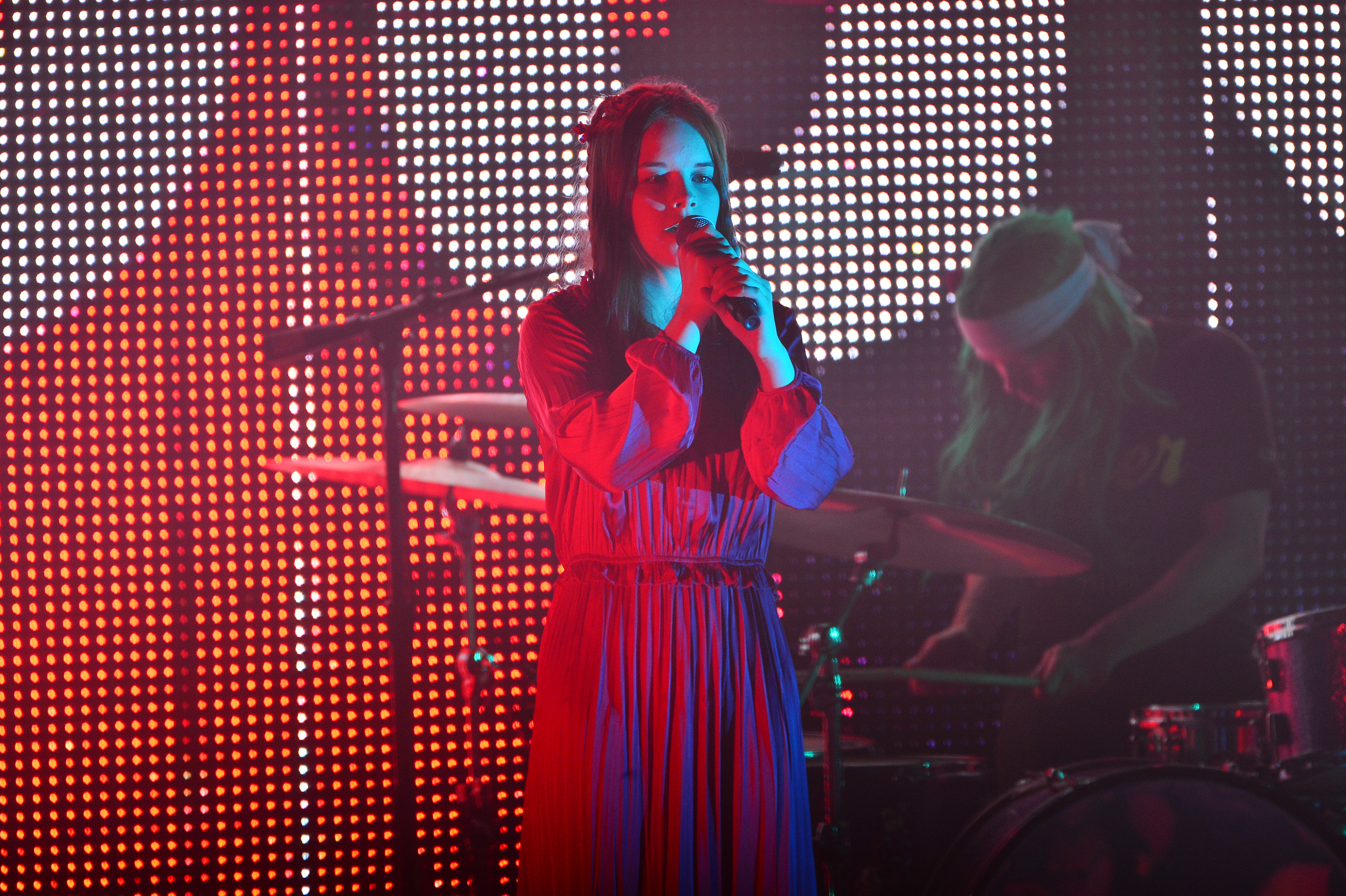 Music artist Nell Smith, who collaborated with Flaming Lips, dies at 17