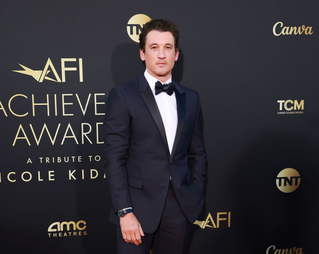 Miles Teller mourns death of ‘Top Gun: Maverick' pilot in plane crash