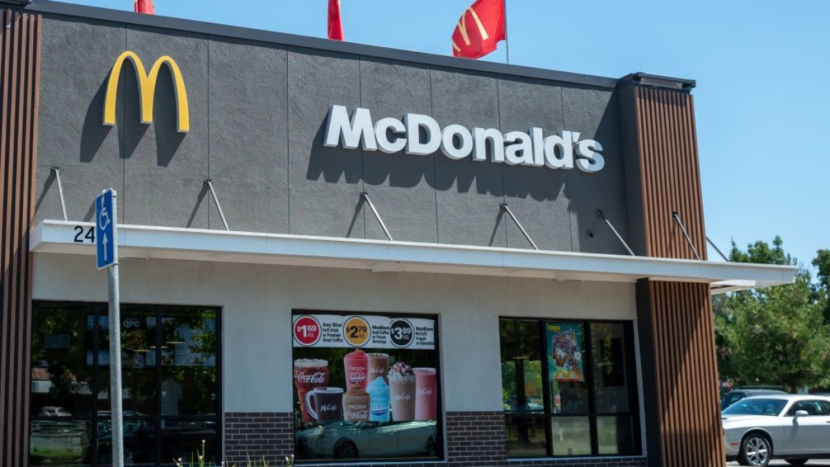 McDonald's faces proposed class action lawsuit over E. coli outbreak