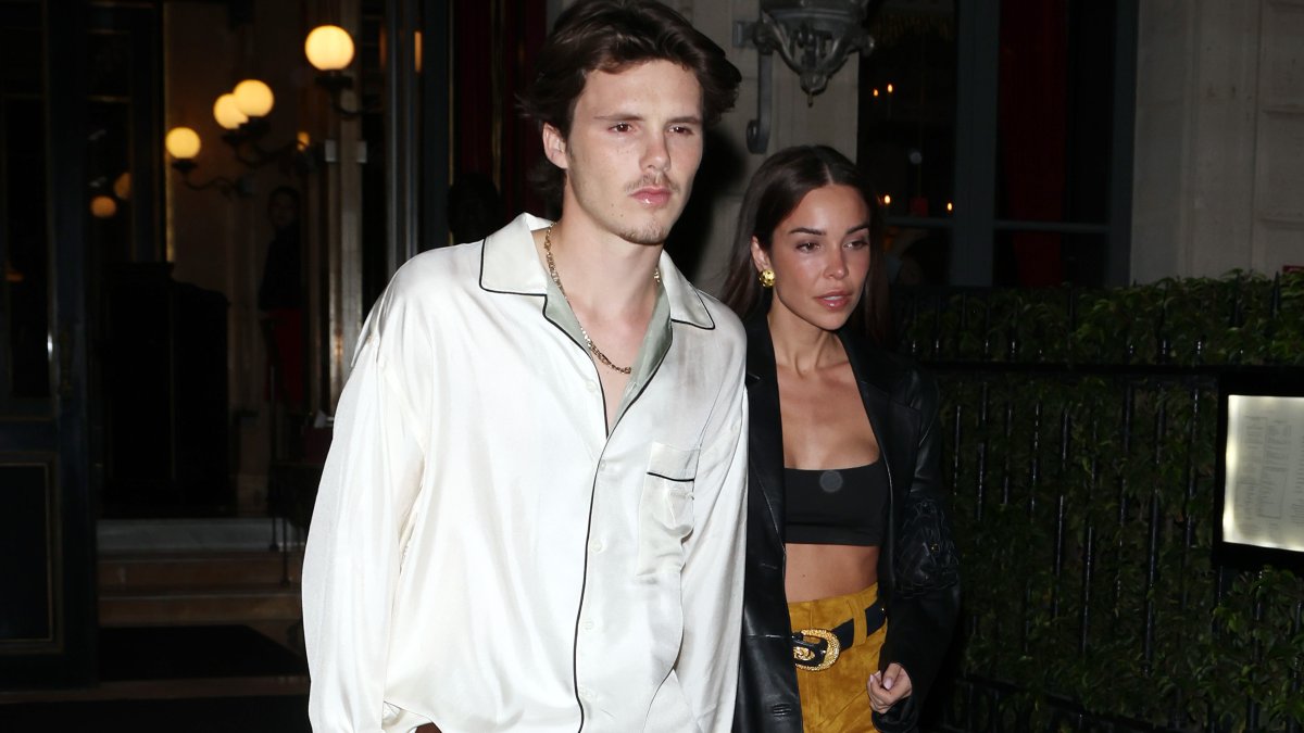 Cruz Beckham confirms romance with Brazilian singer Jackie Apostel Cruz Beckham confirms romance with Brazilian singer Jackie Apostel