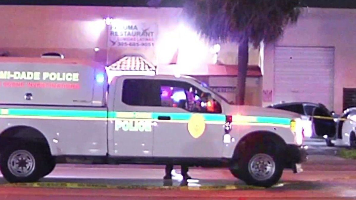 Man arrested after fatally shooting wife outside Opa-locka restaurant ...