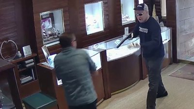 Video shows jewelry store robbery that led to deadly UPS shootout