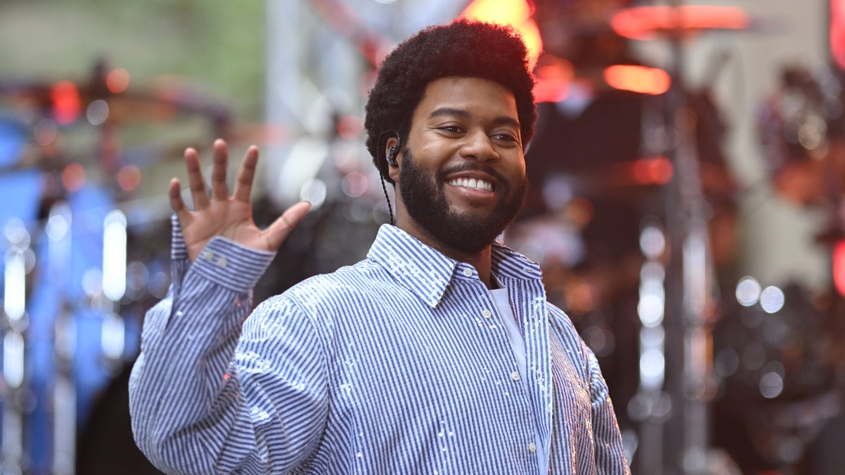 Singer Khalid comes out as gay after he was outed Singer Khalid comes out as gay after he was outed