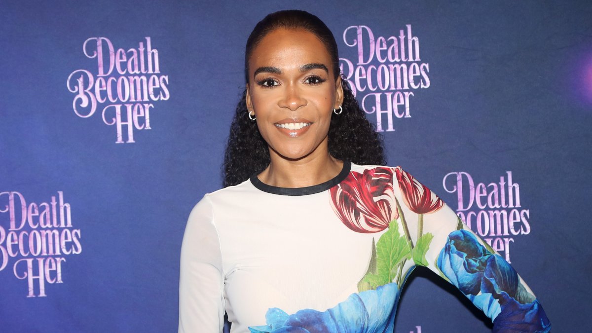 Destiny's Child reunite for Michelle Williams on Broadway: ‘Ride or die friends' Destiny's Child reunite for Michelle Williams on Broadway: ‘Ride or die friends'