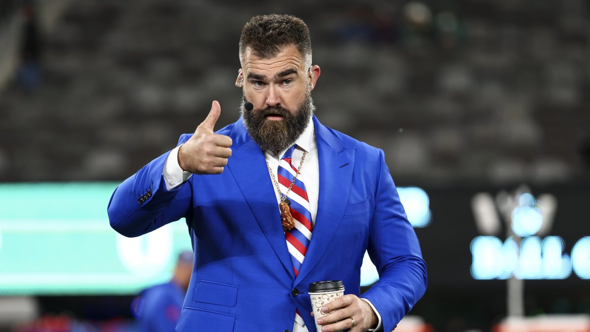 Jason Kelce apologizes for phone-smashing incident at Penn State: 'Not proud'