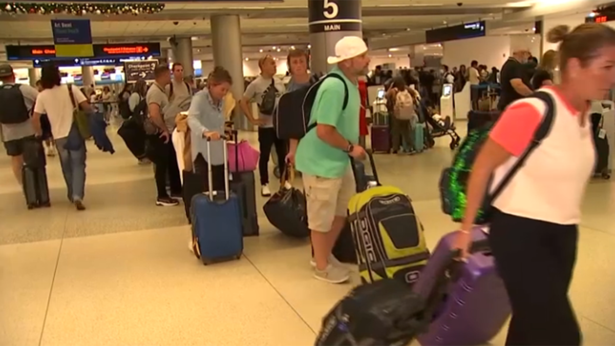 After a busy day, post-Thanksgiving travel rush winds down in South Florida