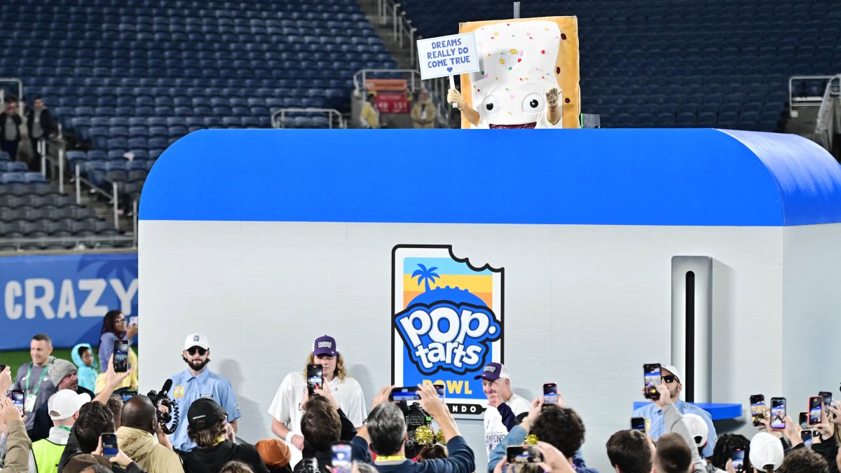 Fan-favorite flavor revealed as Pop-Tarts Bowl's third mascot that will return to shelves