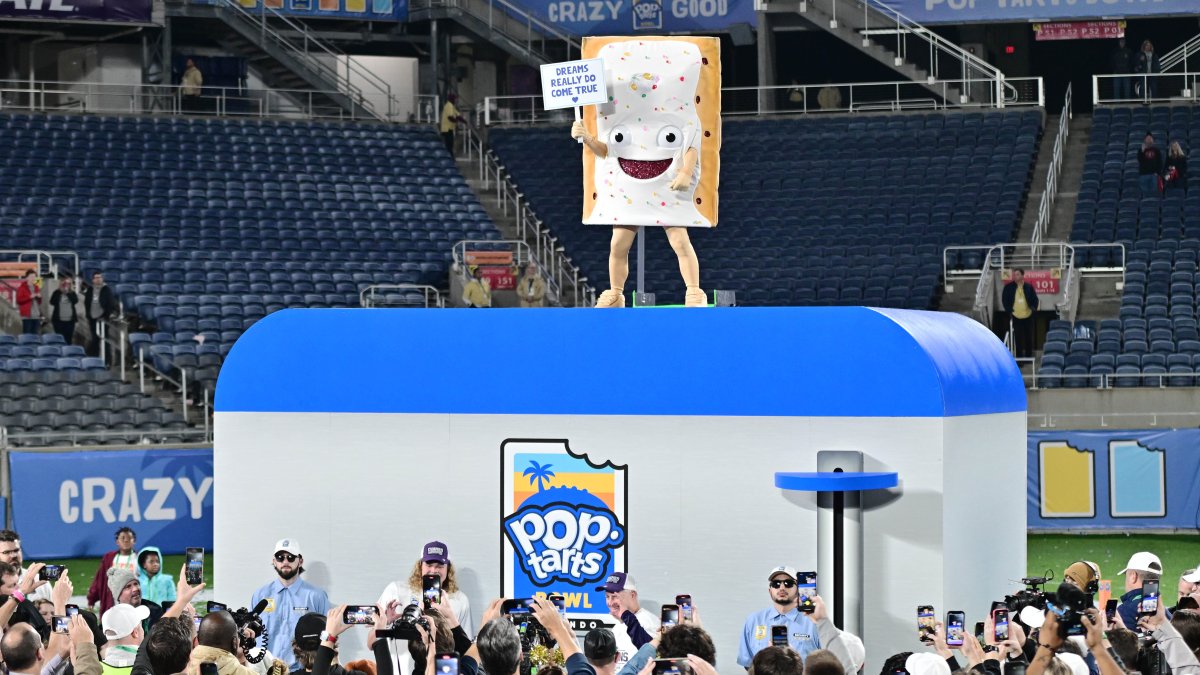 Pop-Tarts Bowl unveils new trophy with working toaster for 2024 – NBC 6