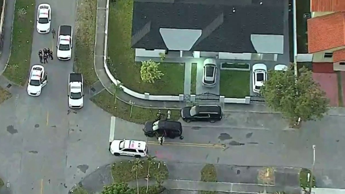 Large police presence in Hialeah neighborhood – NBC 6 South Florida