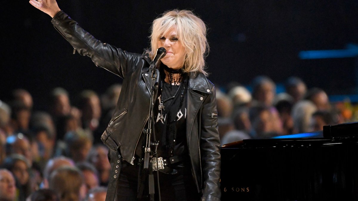 No pressure: Singer Lucinda Williams records album of Beatles songs at famed Abbey Road
