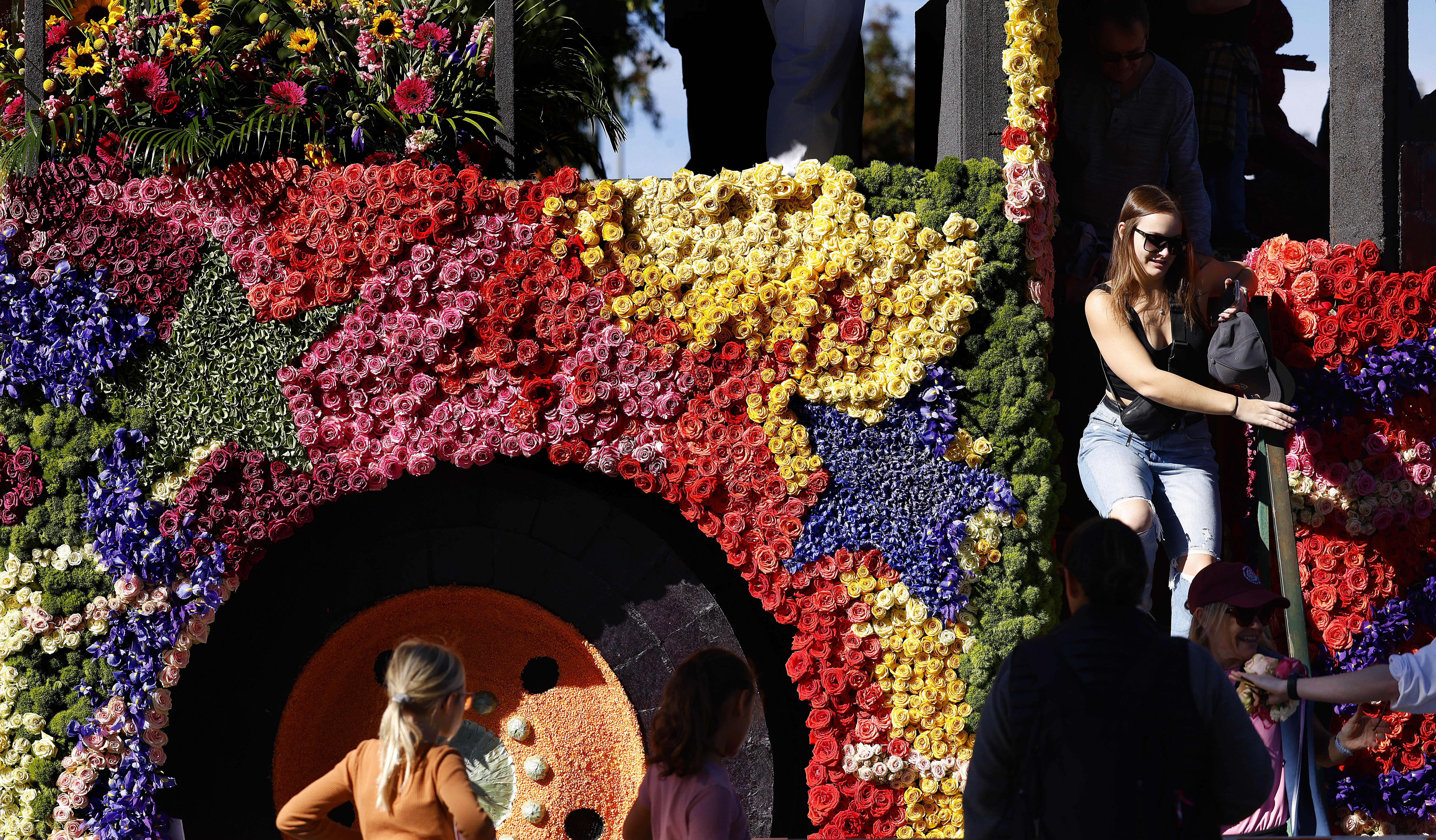 How is climate change affecting the Rose Parade?