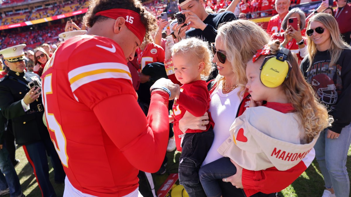 Why Pregnant Brittany Mahomes missed Patrick Mahomes' Christmas game Why Pregnant Brittany Mahomes missed Patrick Mahomes' Christmas game