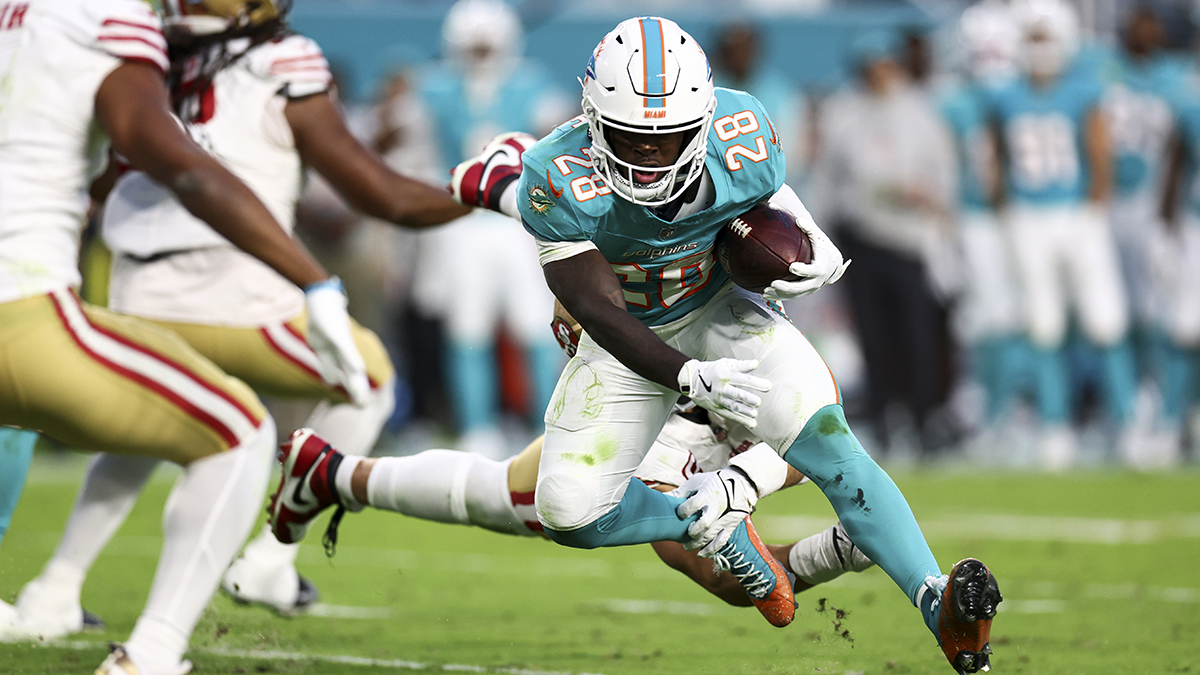 Dolphins not interested in trading star running back De'Von Achane, GM says