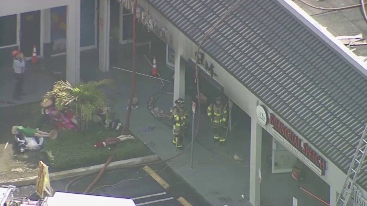 Crews respond to fire at shopping plaza in southwest Miami-Dade – NBC 6 ...