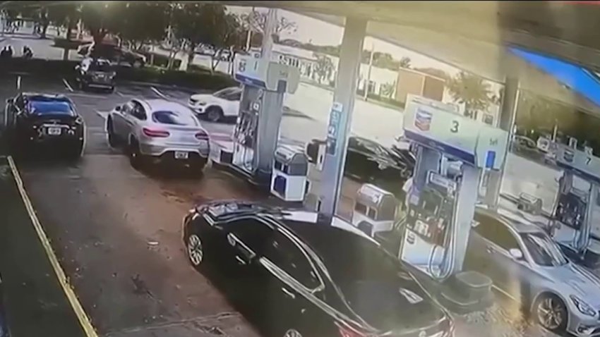 Video shows fatal shooting of suspect by Fort Lauderdale Police at gas  station