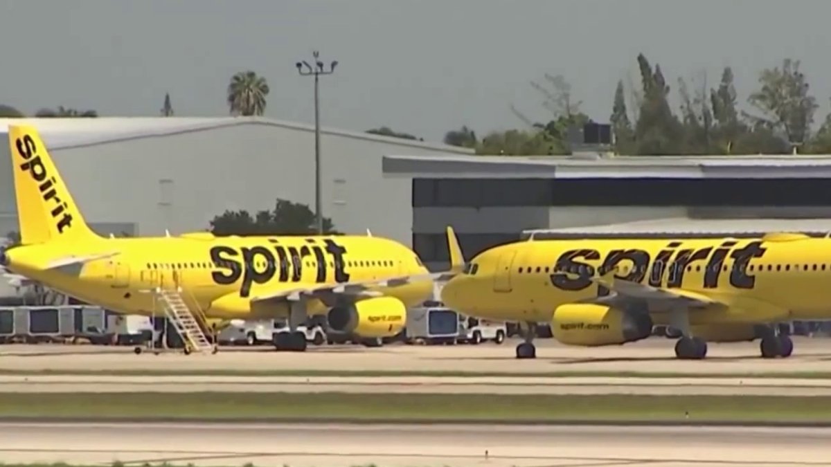 spirit airlines dress code ABOUT TIME! Updated Their Code... & People Are MAD! Crop top controversy! Was the