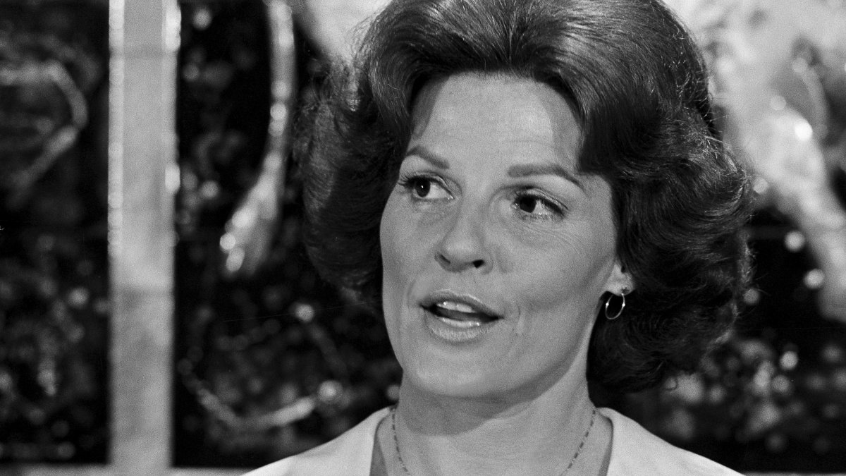 Anita Bryant, a popular singer known for opposition to gay rights, dead at 84