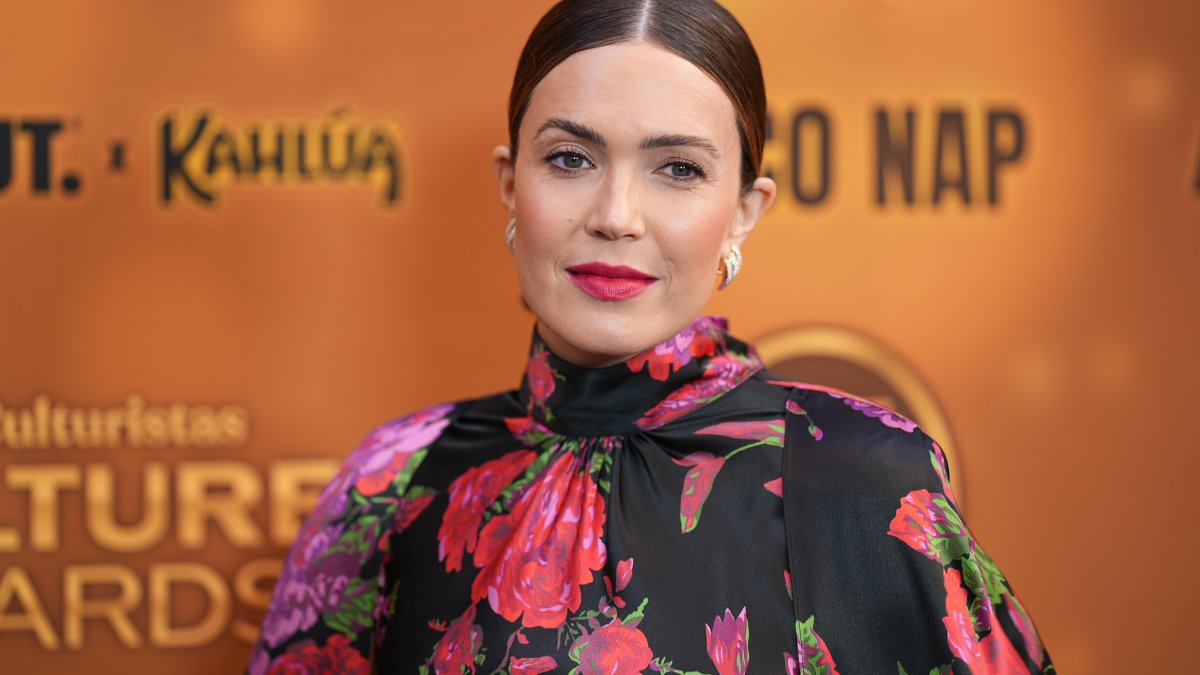 Mandy Moore slams critics after sharing fundraiser for relatives