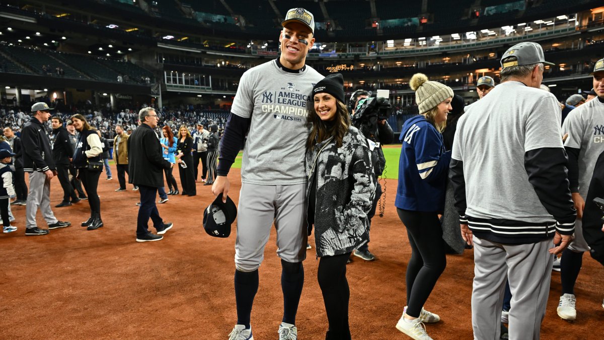 Aaron Judge and wife Samantha Bracksieck expecting their first child