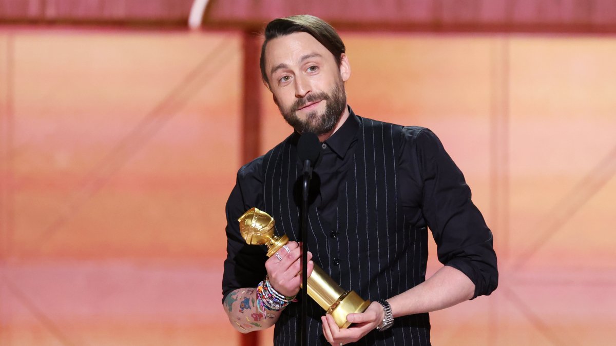 Kieran Culkin shouts out ex Emma Stone during Golden Globes acceptance speech Kieran Culkin shouts out ex Emma Stone during Golden Globes acceptance speech