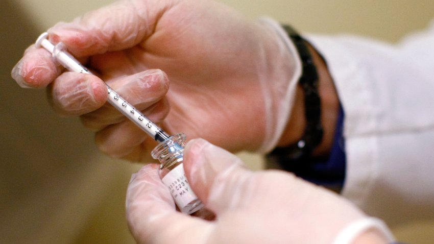 ARLINGTON, VA – JUNE 05:  Dr. Shannon Ginnan measure out a Botox injection during an event called the “The Botox Bailout” where the first 50 recently laid-off workers could exchange their resumes for free Botox injections June 5, 2009 in Arlington, Virginia. The event, which took place in a Reveal store, also featured recruiters to help job seekers network, collect resumes and offer on-site interviews.  (Photo by Win McNamee/Getty Images)