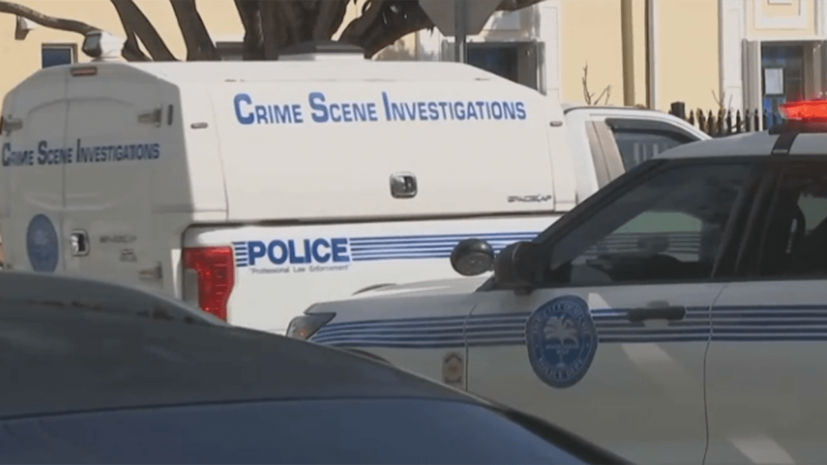 Miami man, 98, arrested for allegedly stabbing caregiver: Police