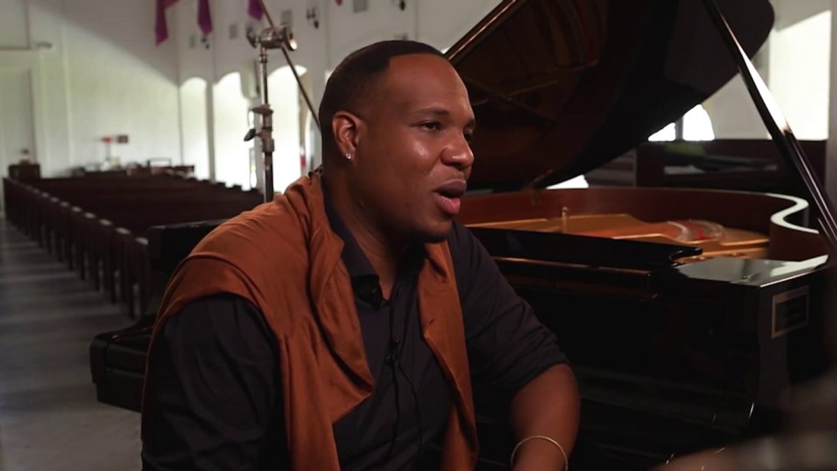 Opera singer Angel Refusé inspires the next generation – NBC 6 South ...