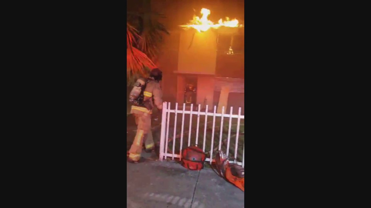 Video captures crews battling apartment fire in NW Miami-Dade – NBC 6 ...