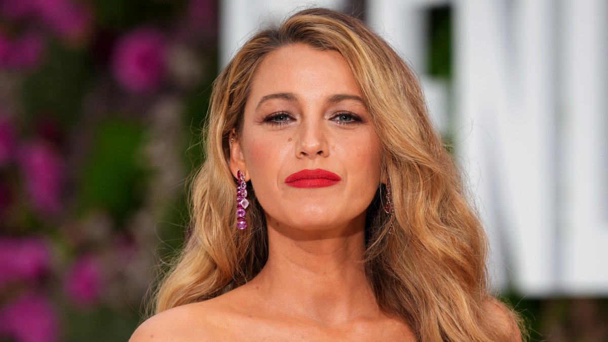 Blake Lively is sued by Texas crisis specialist in latest ‘It Ends With Us' lawsuit Blake Lively is sued by Texas crisis specialist in latest ‘It Ends With Us' lawsuit