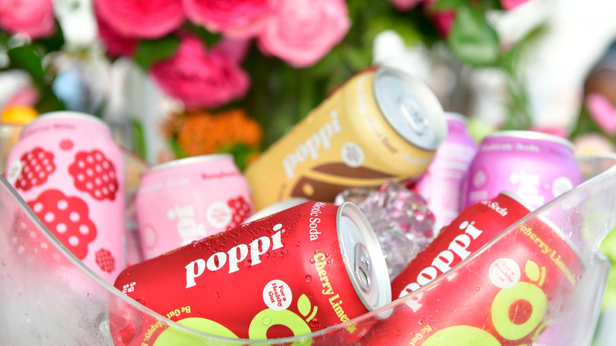 Poppi sent vending machines to influencers — and it majorly backfired Poppi sent vending machines to influencers — and it majorly backfired