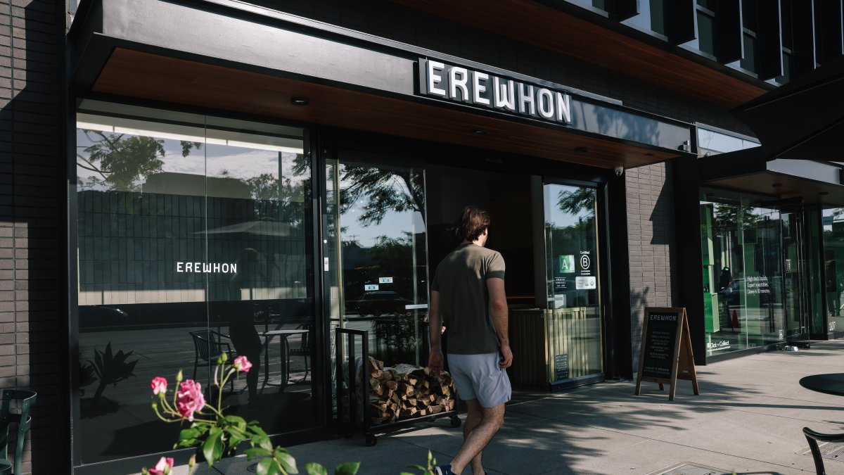 Erewhon is selling a single strawberry for . Some call it ‘dystopian’ Erewhon is selling a single strawberry for . Some call it ‘dystopian’