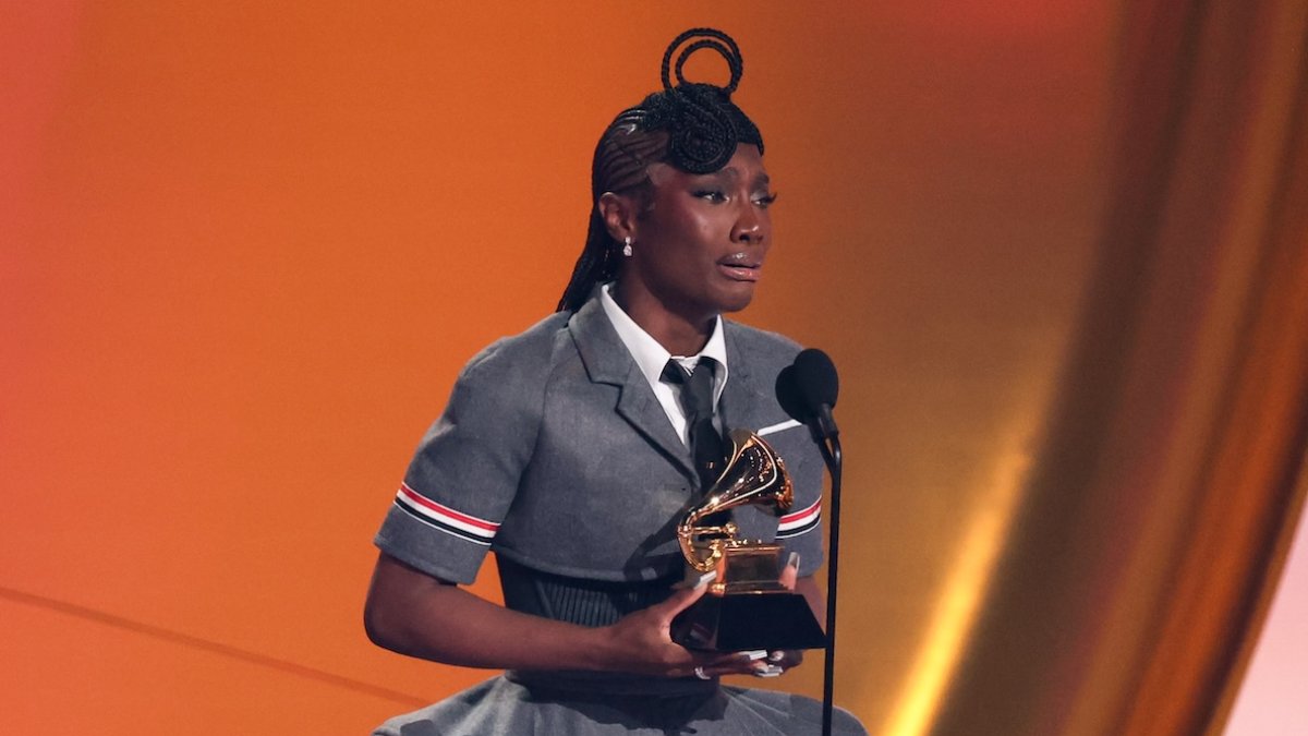 Doechii's emotional Grammys speech moves crowd to standing ovation: ‘Anything is possible’ Doechii's emotional Grammys speech moves crowd to standing ovation: ‘Anything is possible’