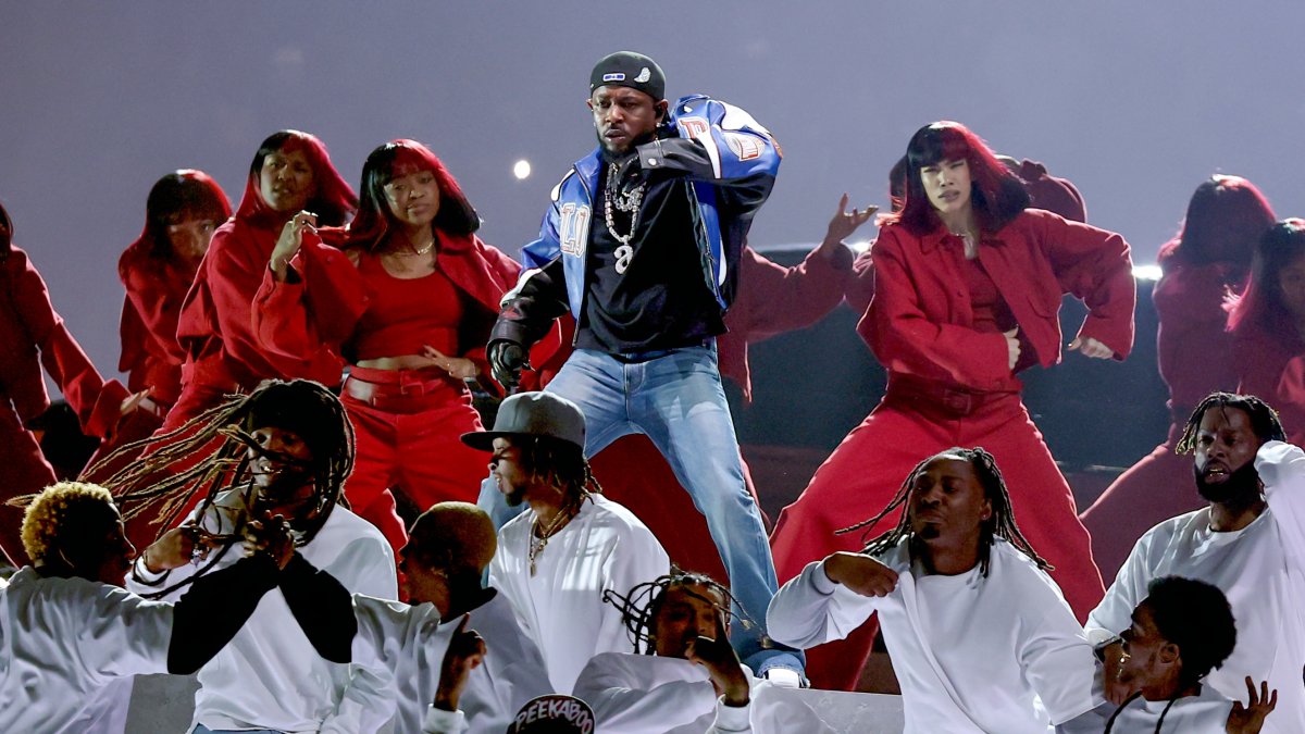 Every song Kendrick Lamar performed during the 2025 Super Bowl halftime show Every song Kendrick Lamar performed during the 2025 Super Bowl halftime show