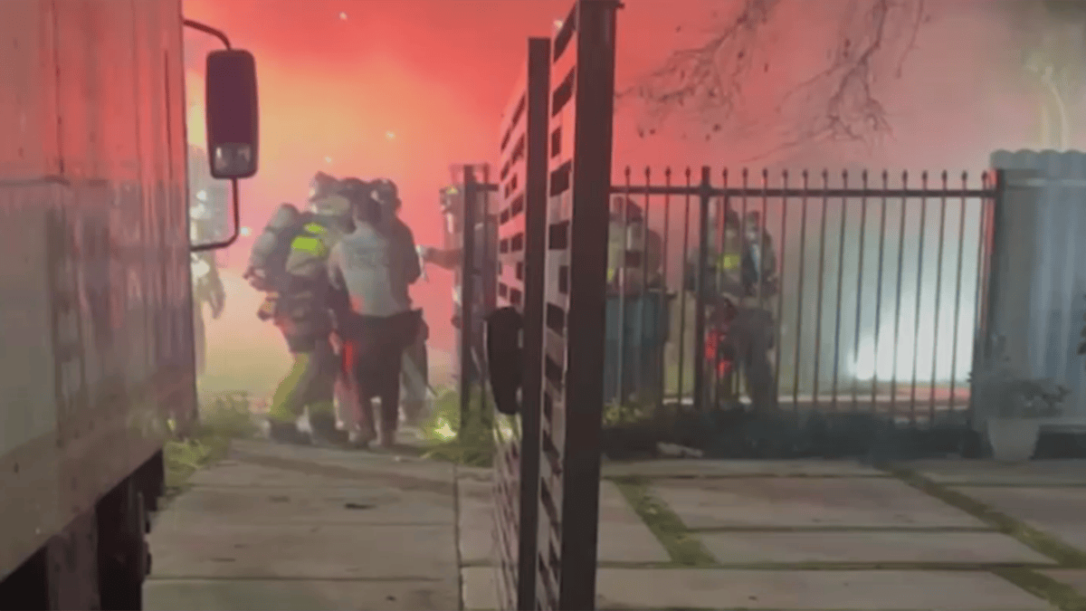 Man arrested on murder charges in arson fire that killed 2 at ...