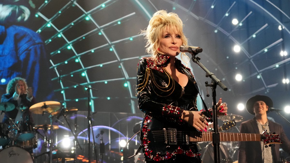 What Dolly Parton said about Carl Dean marriage before his death