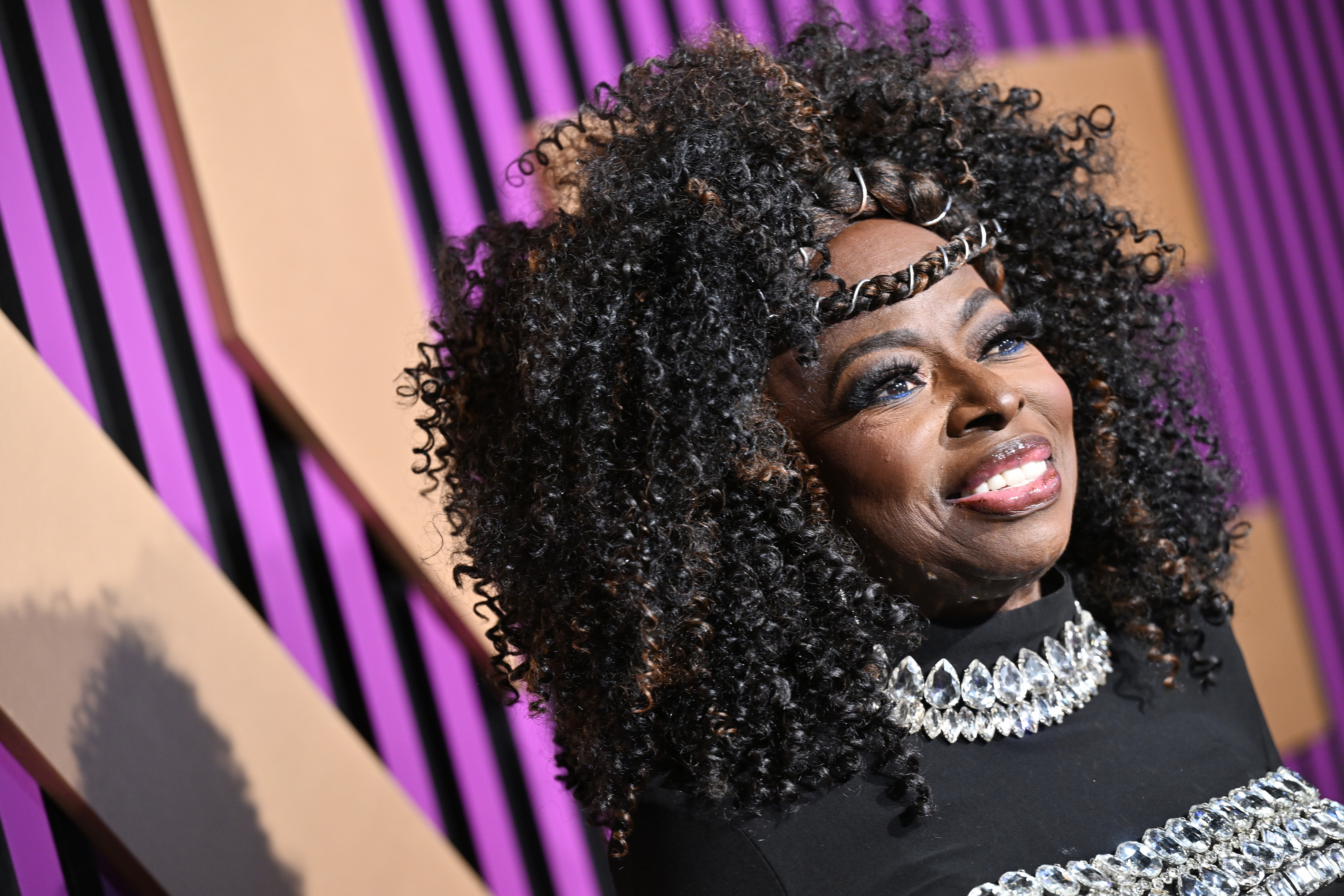 Grammy-nominated R&B singer Angie Stone dies in car crash