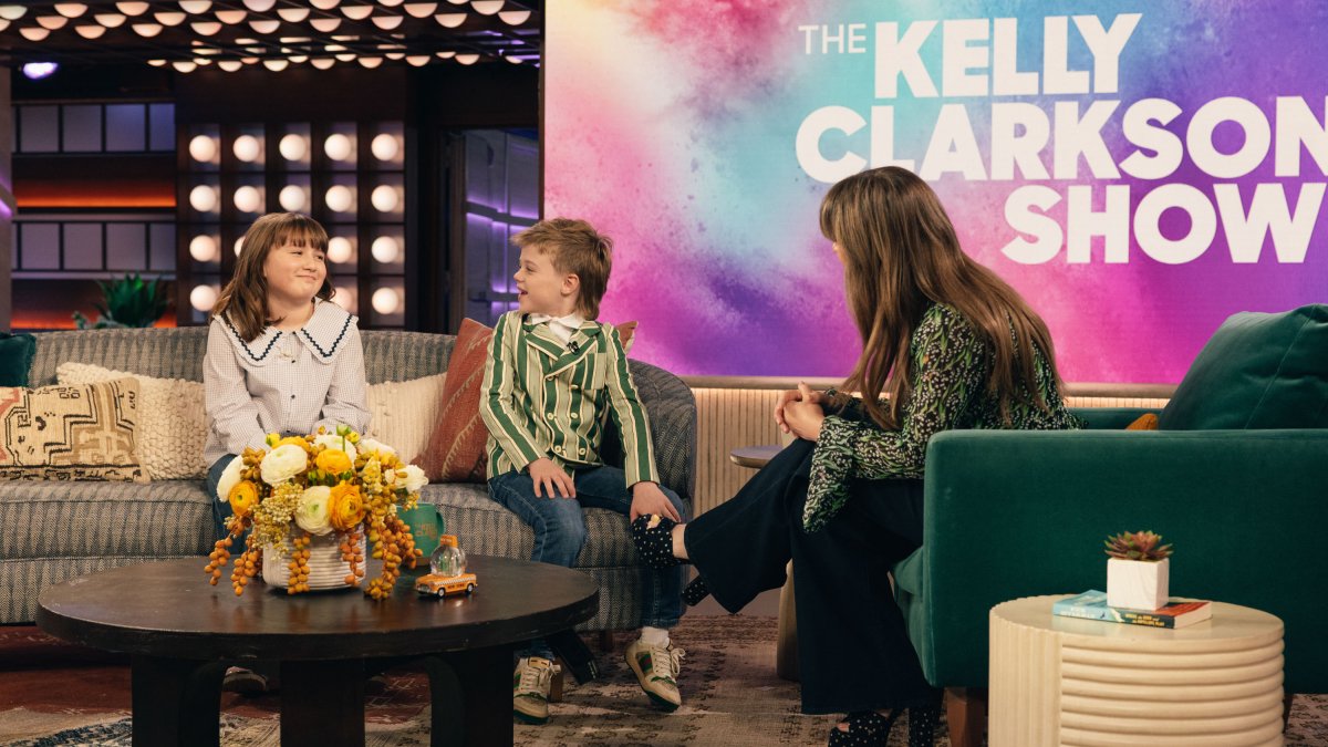 Kelly Clarkson shares update on coparenting with ex Brandon Blackstock
