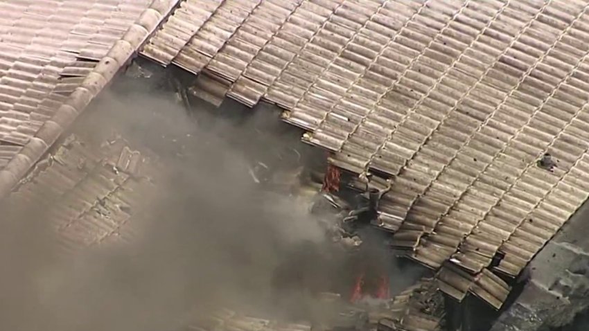2 hospitalized after fire breaks out at Wilton Manors home