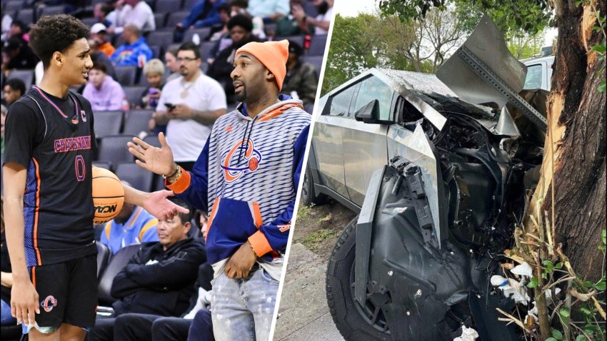 Alijah and Gilbert Arenas with a photo of car wreck