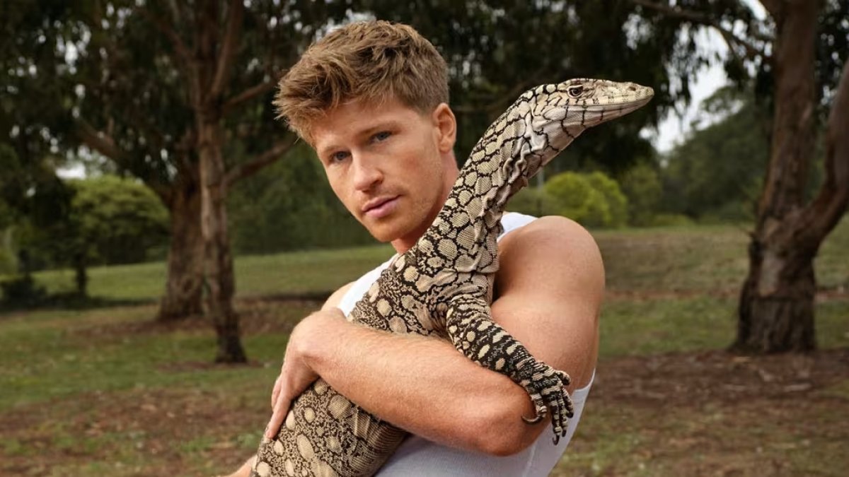 See Robert Irwin like you never have before in new underwear campaign