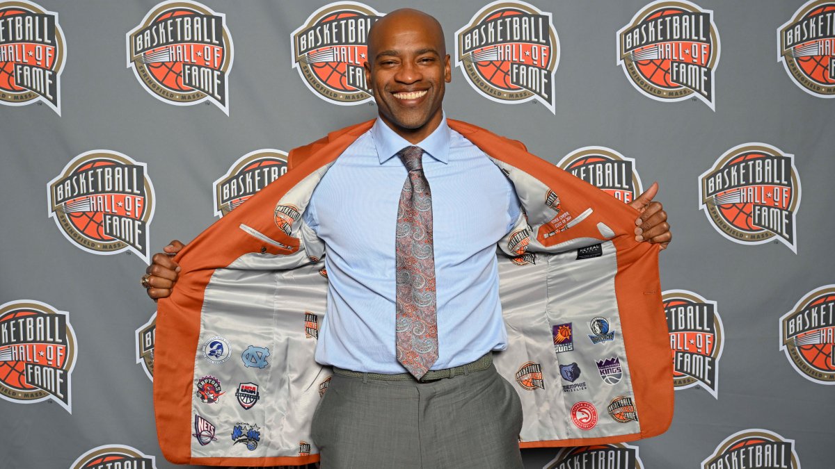 NBC Sports adds Vince Carter to NBA broadcast team as a studio analyst