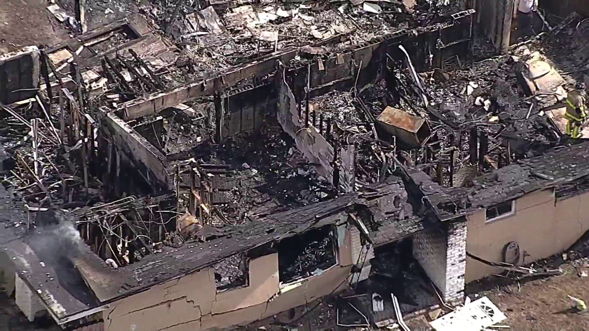 2 dead as fire consumes Miami Gardens home near Hard Rock Stadium