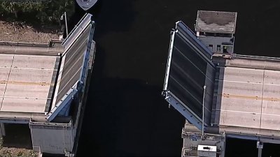 Davie Boulevard bridge stuck in Fort Lauderdale