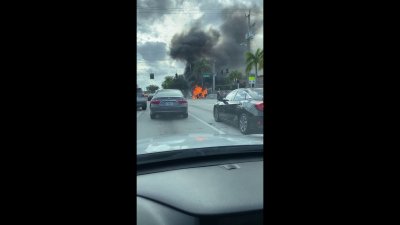One dead, several injured after car bursts into flames in Hollywood crash
